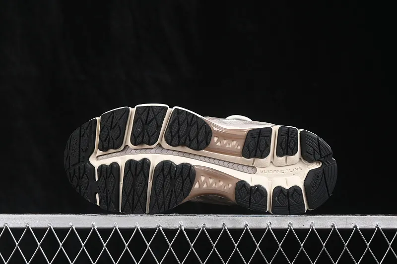 All categories Asics ASICS series Asics Gel-Nimbus 12.1 C version pure original Asics Gel-Nimbus 12.1 ASICS retro breathable casual shoes cushioning men's wear-resistant running shoes 1203B144-100